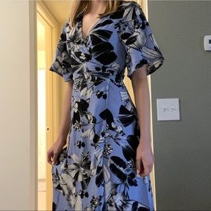 LAST CHANCE ❤️ Blue midi wrap dress